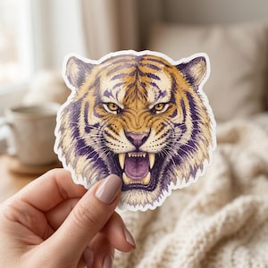 LSU maskotklistermärke, akvarell maskot stansad vinyldekal för vattenflaska, laptop, collegepresent