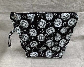Halloween good quality project bag with carry handle, ideal for knitting, crocheting, sewing, quilting, make up or for anything else