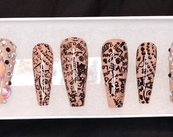 Press on nails: Love Jungle