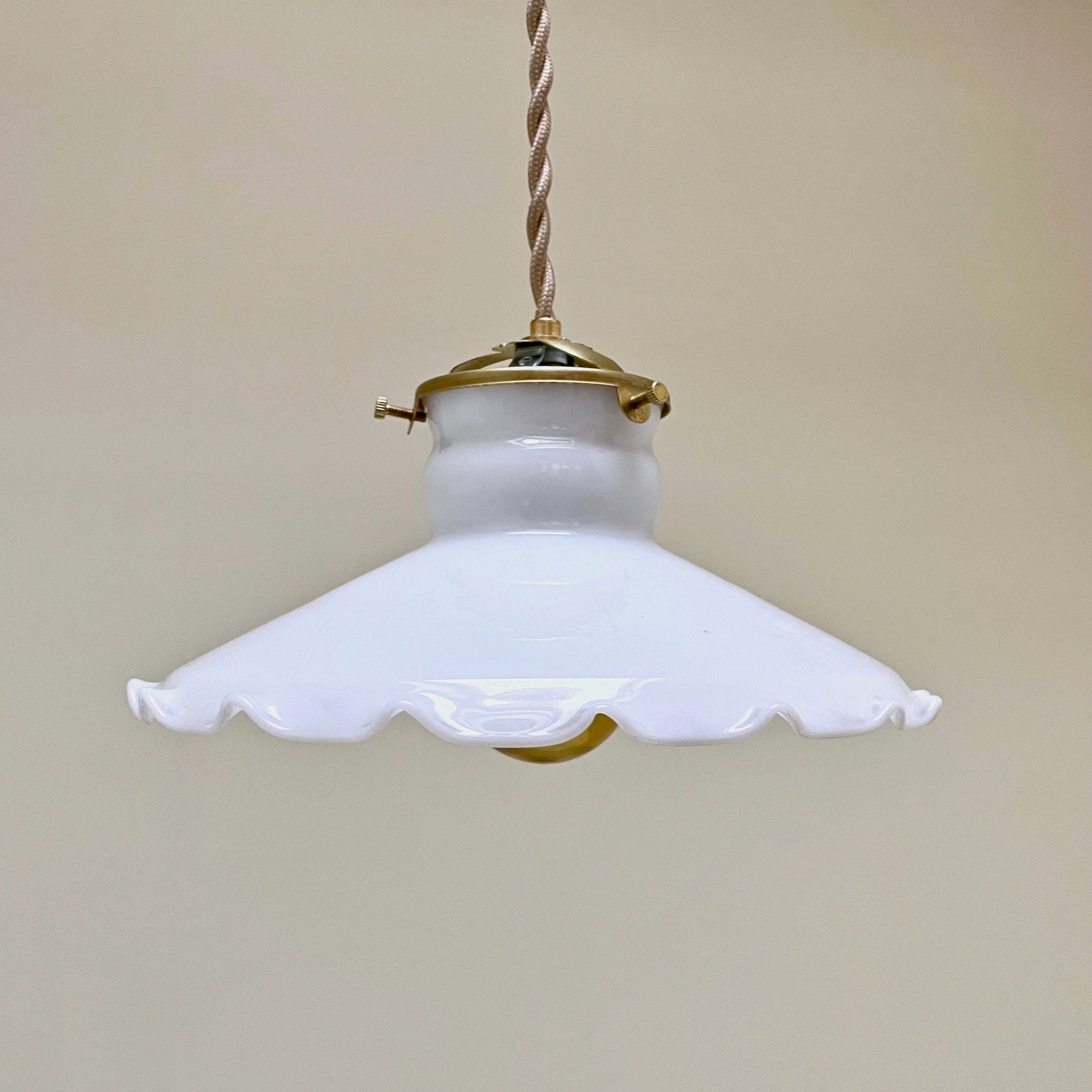 Suspension Opaline Dentelle