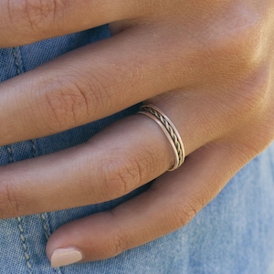 Trio of guitar string rings, THE ELEGANT
