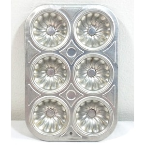 Molde para magdalenas acanalado con forma de margarita de Mirro Toy, juego de muñecas para niños, molde de aluminio pequeño de 4x6 pulgadas, miniatura.