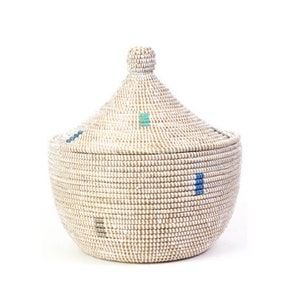 Baskets with lids, basket storage, baskets for planters, woven basket with lid, woven sisal basket, woven vintage basket, lidded baskets