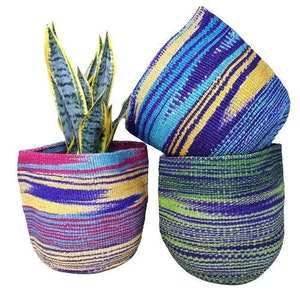 Colorful woven plant basket, Mother's day gift for mom, Baskets for plants, Woven Rainbow plant baskets, w=Woven planters, Boho basket decor