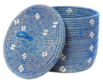 Baskets with lids, Woven Lidded baskets with cover, , Woven storage basket, Lidded storage, Woven basket lid, Round storage basket with top