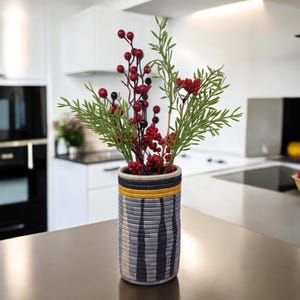Handwoven Wicker Flower Vase: Bohemian Home Decor Centerpiece