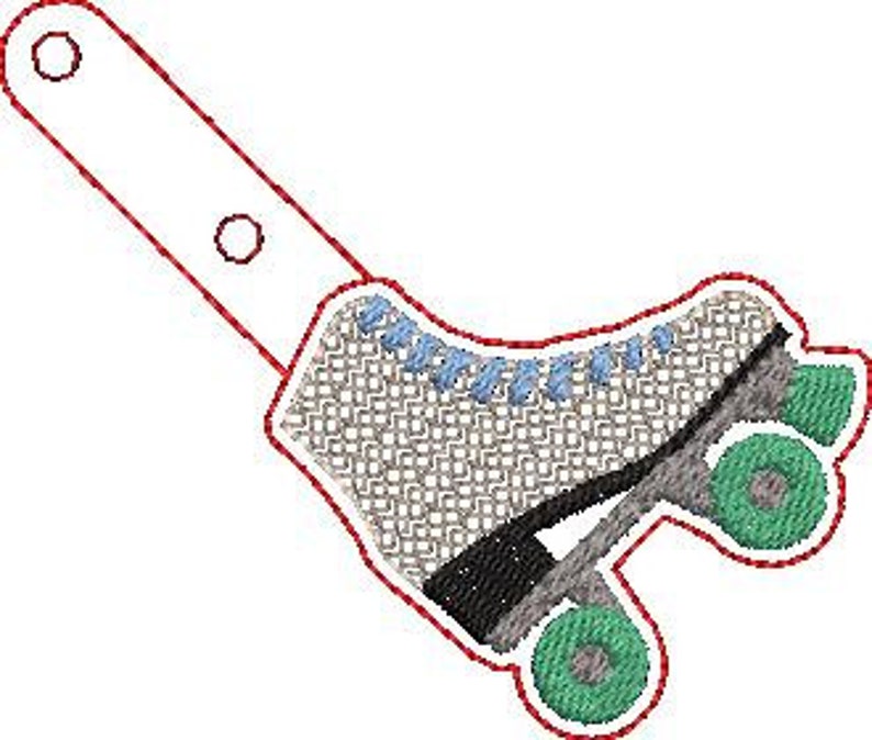 K&ouml;nnte beinhalten: Ein wei&szlig;er Rollschuh mit blauen Schn&uuml;rsenkeln und gr&uuml;nen Rollen. Der Schuh ist rot umrandet und hat einen wei&szlig;en Riemen mit zwei Metallringen.
