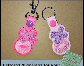 ITH Hugs & Kisses Key Fob, Valentine's Key Fob, Valentine's Day Bag Tag, Valentines Day Snap Tab, Valentine's Day Embroidery DIGITAL FILE