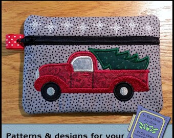 ITH Perfect Christmas Tree Zipper Bag,  In The Hoop Zipper Bag, Christmas Zipper Bag, Christmas Embroidery, 5 x 7 Hoop - DIGITAL FILE