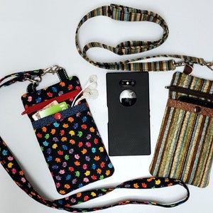 ITH Cellphone Holder Zipper Bag, Phone Case Embroidery, In The Hoop Zipper Bag, Cellphone Embroidery Design - DIGITAL FILE - 6x10 Hoop image 6