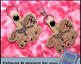 ITH Horse Key Fob, Horse Bag Tag, Horse Snap Tab, Horse Machine Embroidery, Horse Embroidery, Farm Embroidery,  DIGITAL FILE