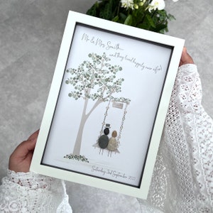 Personalisiertes Hochzeitsschaukel-Kieselbild – Kieselkunst-Hochzeit – gerahmte Kieselkunst – Sie und Ihn. Kieselkunst-Geschenk – Hochzeitsgeschenk für Sie und Ihn