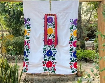 Huipil bordado, de Yalalag, Hildago Oaxacca