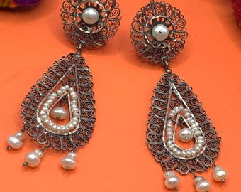 Traditional Mexican Oaxacan silver filigree earrings with pearls