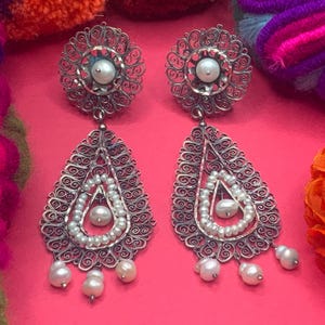 Mexican Oaxacan silver filigree earrings with pearls, Federico style, handmade Mexican earrings