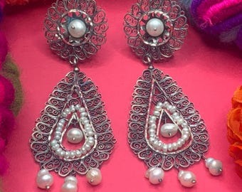 Mexican Oaxacan silver filigree earrings with pearls, Federico style, handmade Mexican earrings