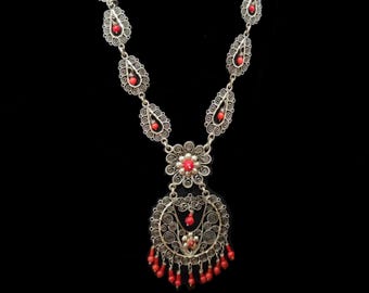 Oaxacan vintage Silver filigree necklace with coral , circa 1960, just amazing!