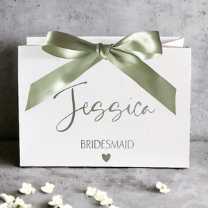 Bridesmaid Gift bag - Sage Green Personalised Gift Bag - Mother of the bride gifts - Bridesmaid proposal - Maid of Honour - Floral Wedding