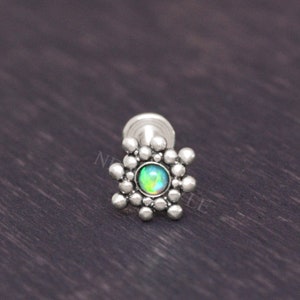 Opal Implant Grade Titanium Invändigt Gängad Labret - Läpppiercing, Monroe Flat Back Stud Örhänge, Medusa Örhänge