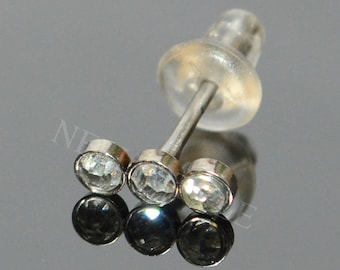 Kleine CZ Tragus Stud - chirurgisch stalen helix piercing, neusring, kraakbeenring, schelpoorbel
