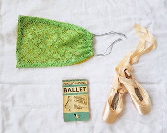 Pointe shoe bag - Ballet shoe bag - Dance shoe bag - Dance gift - Ballet gift - Small bag - Gift for dancer - Drawstring bag