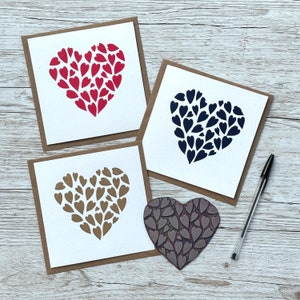 Carte de Saint-Valentin imprimée à la main | carte d'anniversaire | Fait main | Blanc à l'intérieur | Conception à plusieurs coeurs | Originale | Amour | Amitié