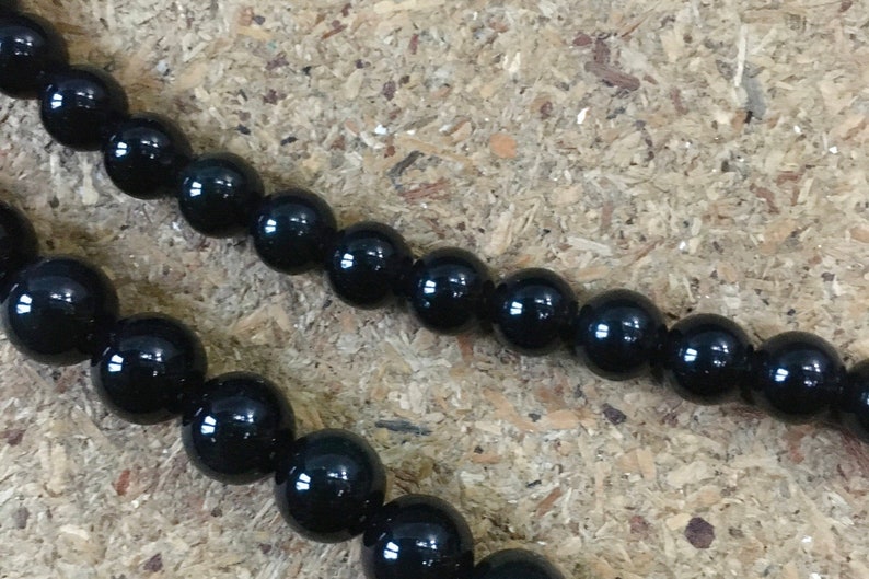 110 obsidian beads pearls