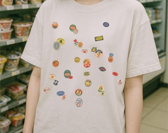 Camiseta con pegatinas de frutas japonesas - Camiseta con etiqueta de fruta - Camiseta unisex retro de estética kawaii de los 90