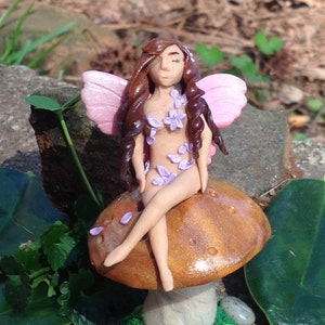 TIny Fairy On Mushroom Mini Figurine