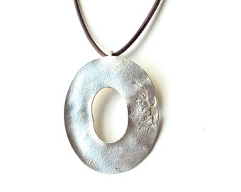 oval elegant pendant in silver (935) structured large, statement