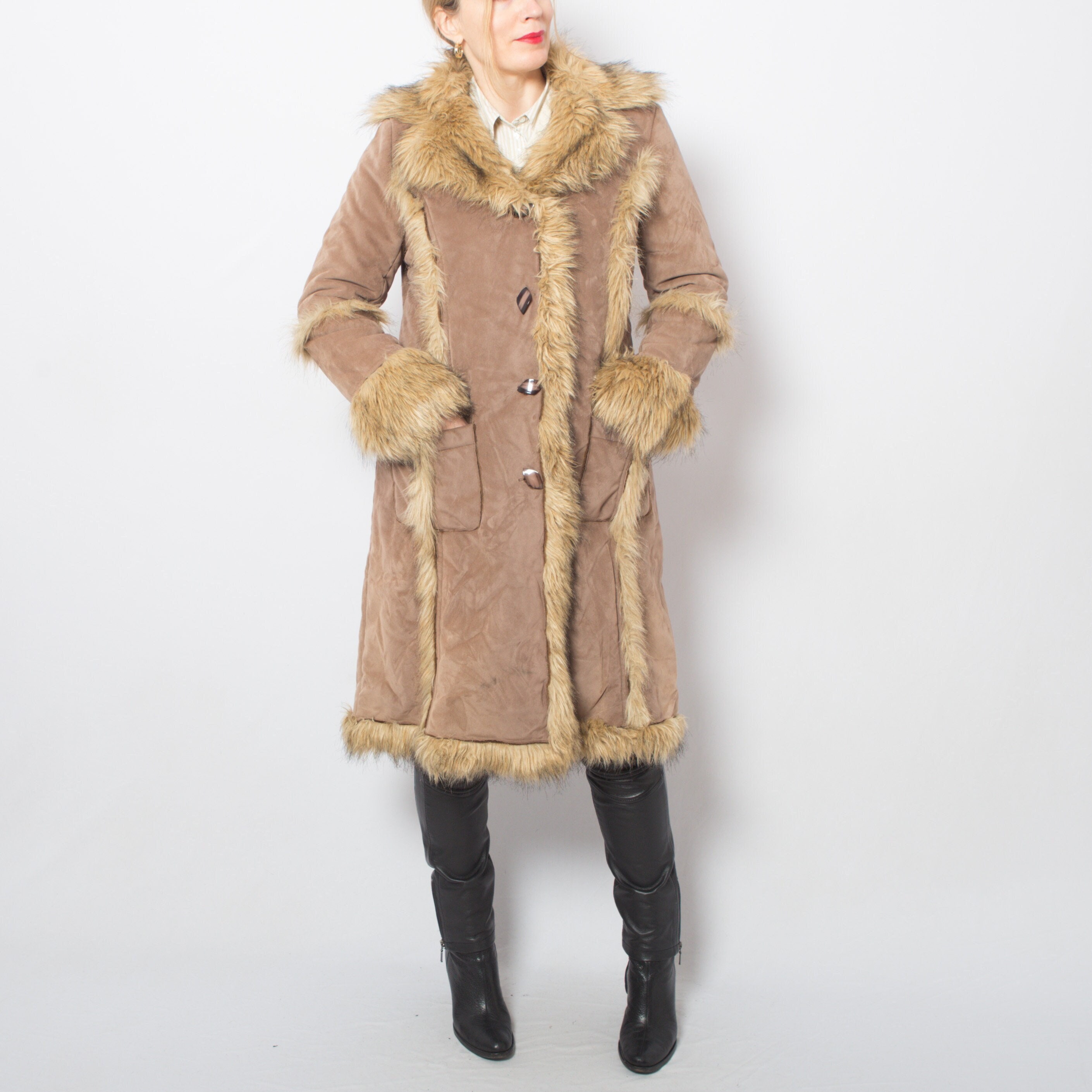 Pin by Nija Naamah on Fluffy  Fluffy coat, Fur and shearling