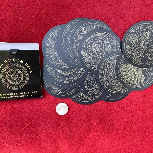 Yoga Wisdom Deck with Buddhist Mandalas and Quotes from the Upanishads