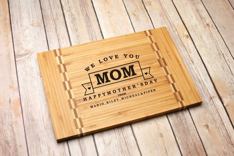 Christmas Housewarming Mothers Day Personalized Cutting Board Engraved Chopping ~ Gift for Grandma Mother/'s Day Banner Checkerboard
