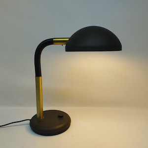Lampada da tavolo tedesca, Hillebrand, MCM, in ottone