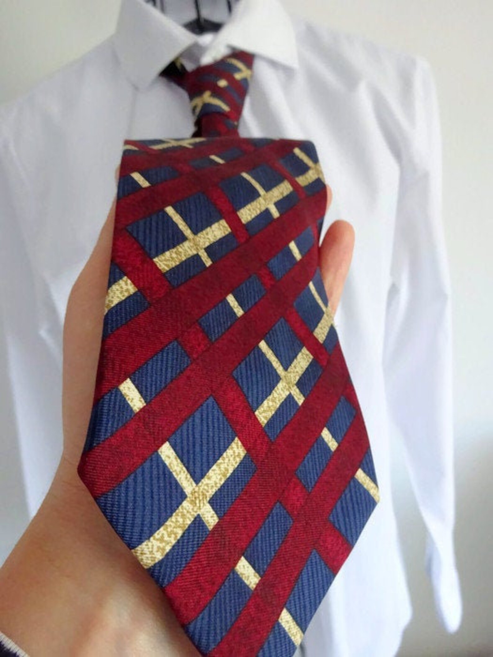 mens maroon tie