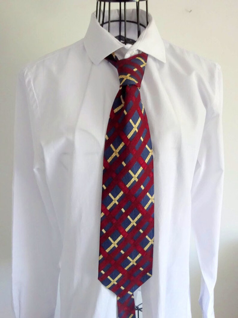mens maroon tie