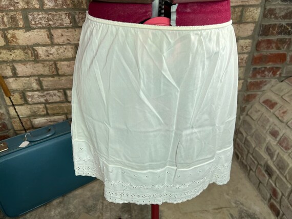 slip skirt eyelet lace white - image 1