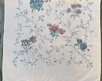Vintage 1980s floral bath towel