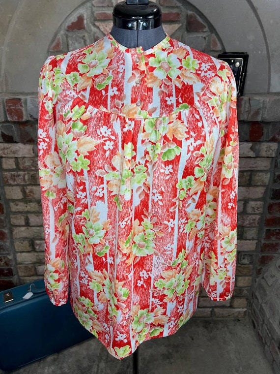 top tunic 1970s floral boho red green