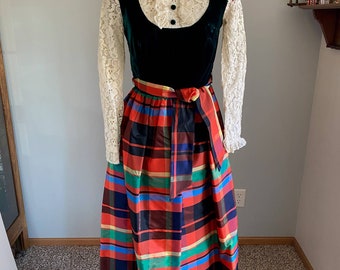 1970s dress taffeta plaid skirt velvet lace Christmas