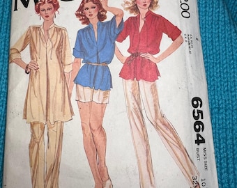 McCalls Schnittmuster 6564 Tunika Top Hose Shorts 1970er Gr. 10 Büste 32 1/2