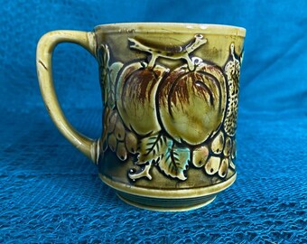 Vintage green fruit Japanese mug