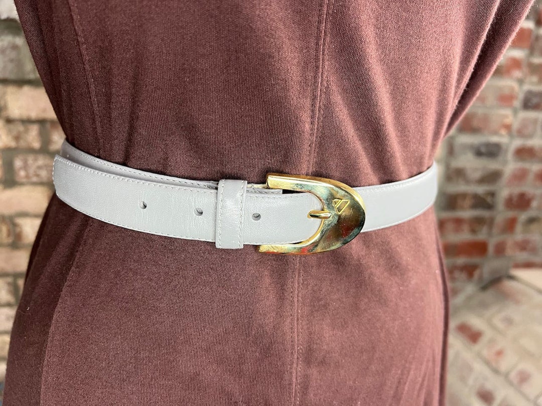 Vintage Liz Claiborne Full-Grain Leather Gray Belt Gold Tone Hardware Buckle M Liz Claiborne Gray Vintage Full Grain Semi Aniline Leather  main image 4