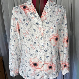 Blouse floral poppies 1970s button up blue pink