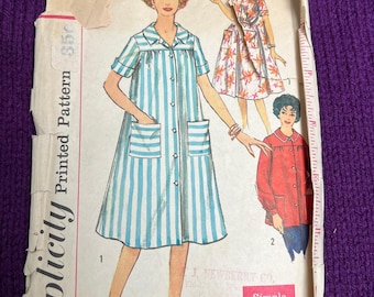Bata de casa modelo Simplicity 2705, años 70, talla 12