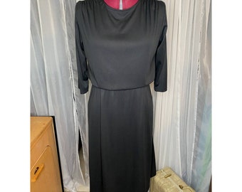 Black dress vintage 80s black fit and flare sz 12