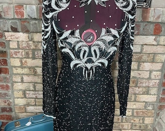 jurk 100% zijden kralen doorzichtige buste hoge kraag zwart wit