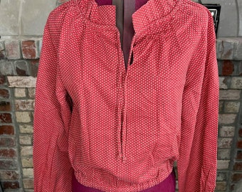 Blusa campesina vintage con cuello con volantes y lunares rojos