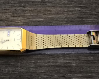 Vintage Seiko Spirit 9533 5030 Yellow Dial Men Quartz Watch Japan