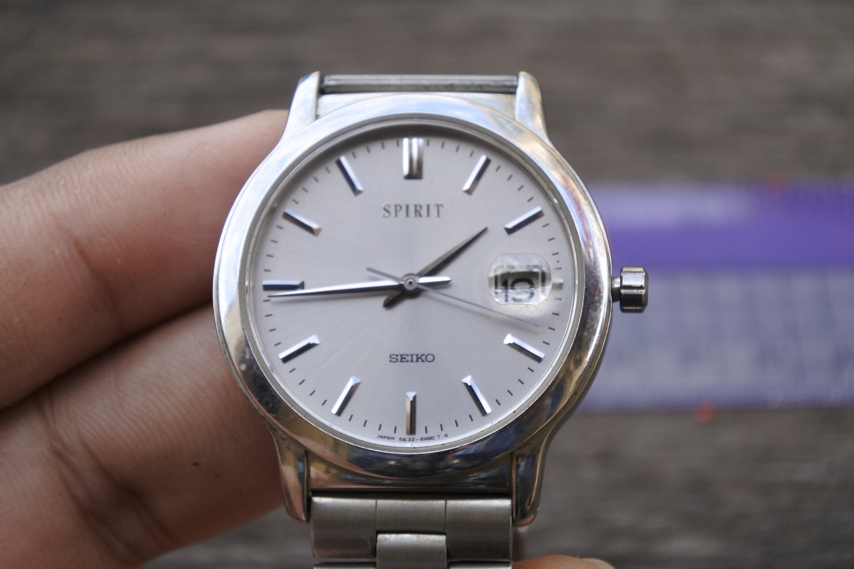 Vintage Seiko Spirit 5E32 6A40 Gray Dial Men Quartz Wristwatch